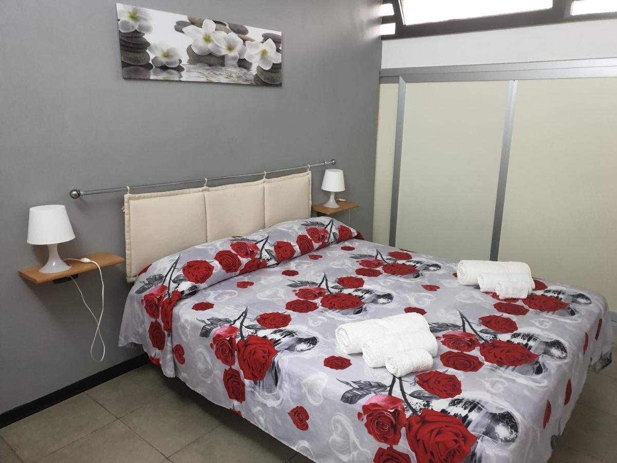 Holiday House Villa อาโวลา ภายนอก รูปภาพ